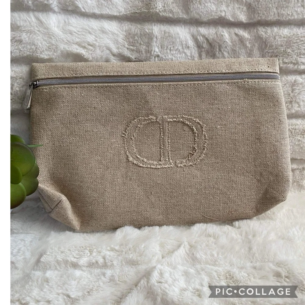 ❤️SALE❤️✨🆕✨Brand New(11”Wx7”H)Christian Dior Large Pouch